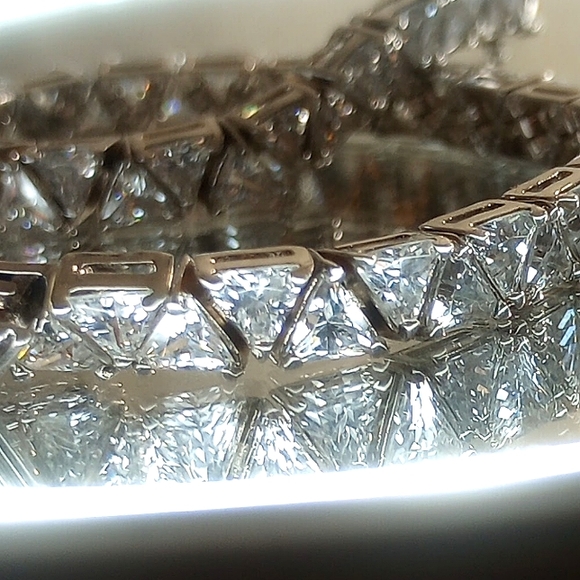 Triangle CZ Tennis Bracelet with safety clasp in 925 Sterling Silver - Picture 4 of 8